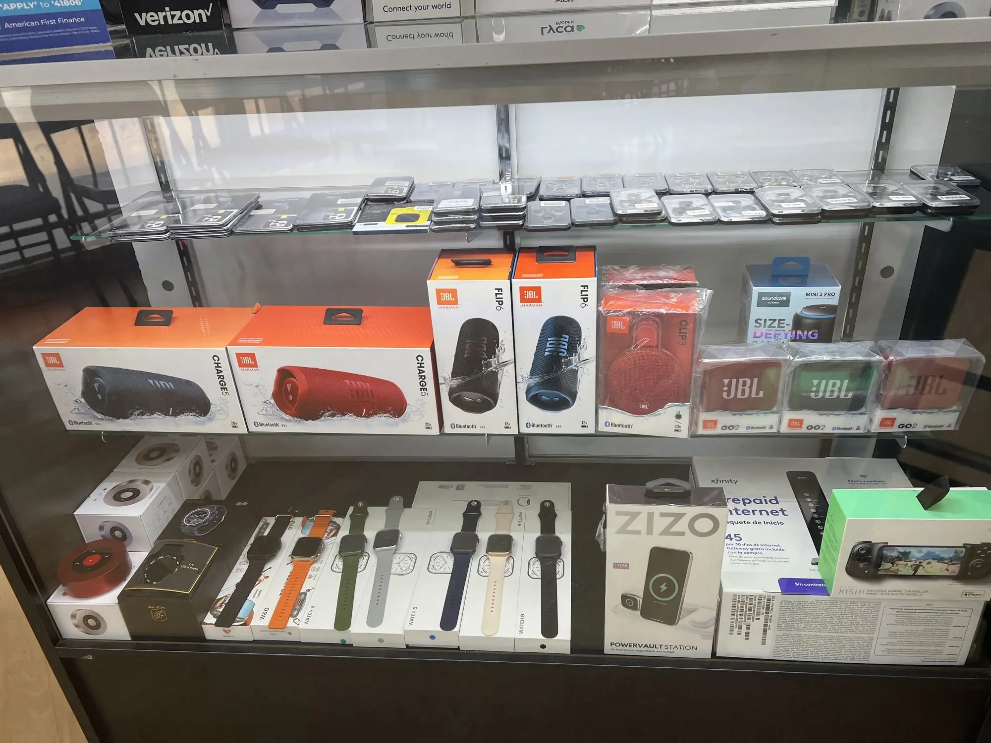 Bocinas JBL, relojes inteligentes y cargadores
